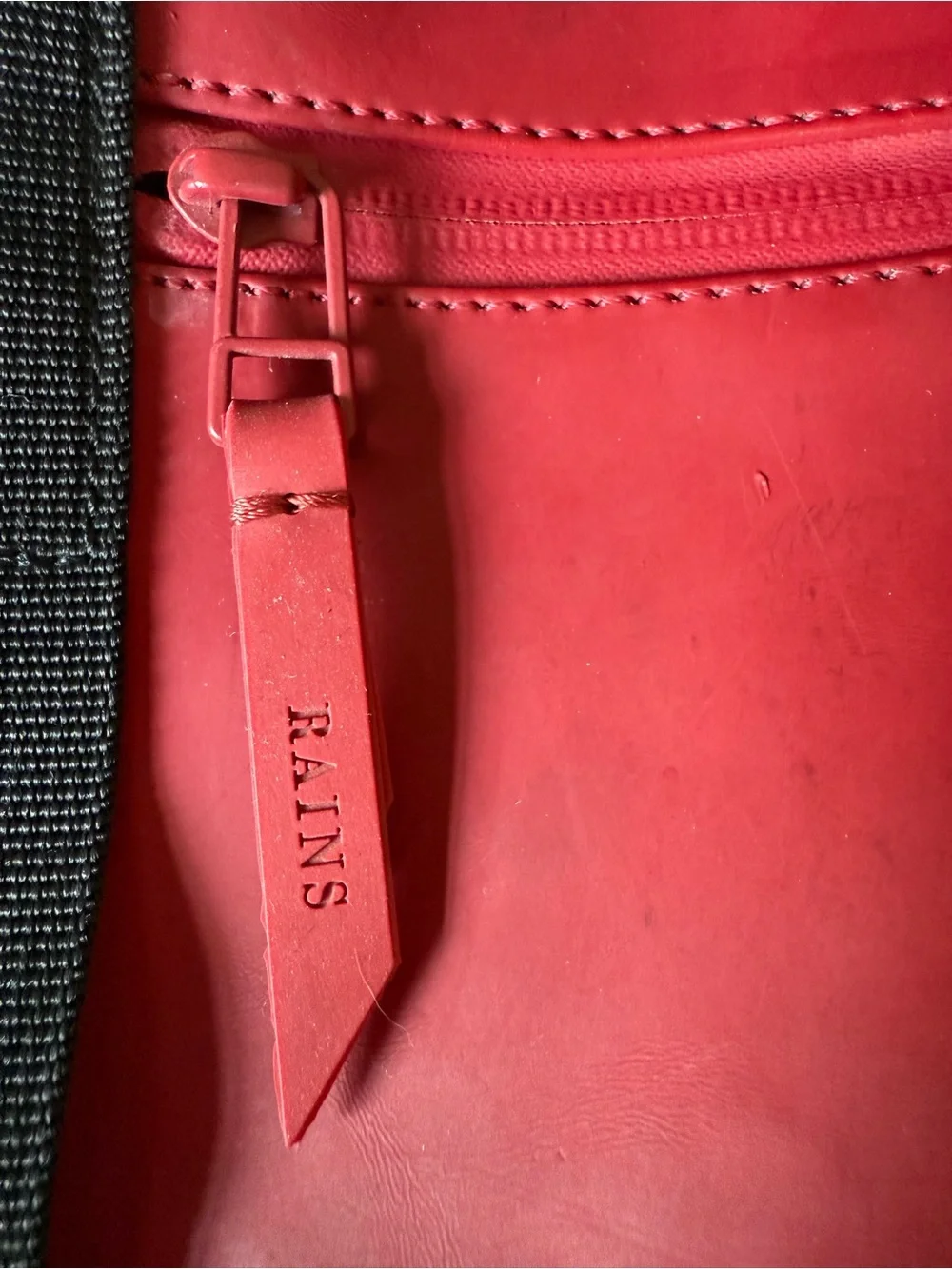 Rains Hilo Weekend Bag Red Waterproof Duffle Travel Gym Weekender Carry-On